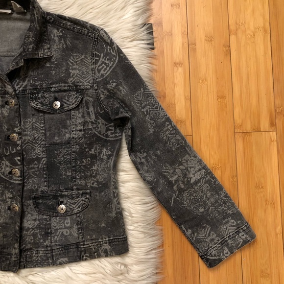 Chico’s Abstract Tribal Grunge Western Patterned Black Gray Denim Jean Jacket 1 - Picture 4 of 11